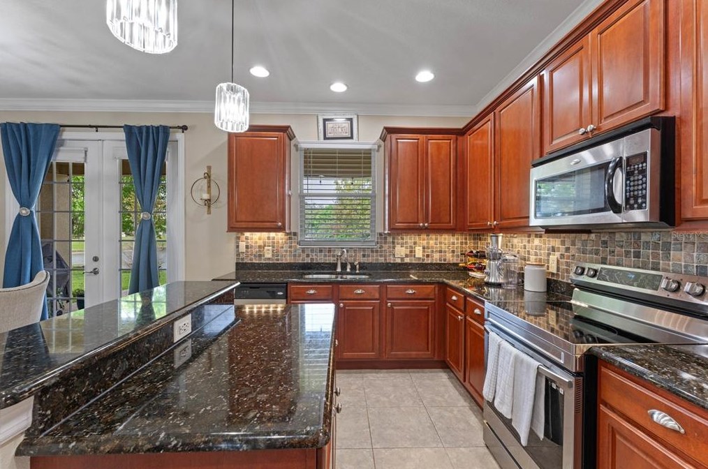 708 Legacy Park Dr, Casselberry FL  32707-2404 exterior