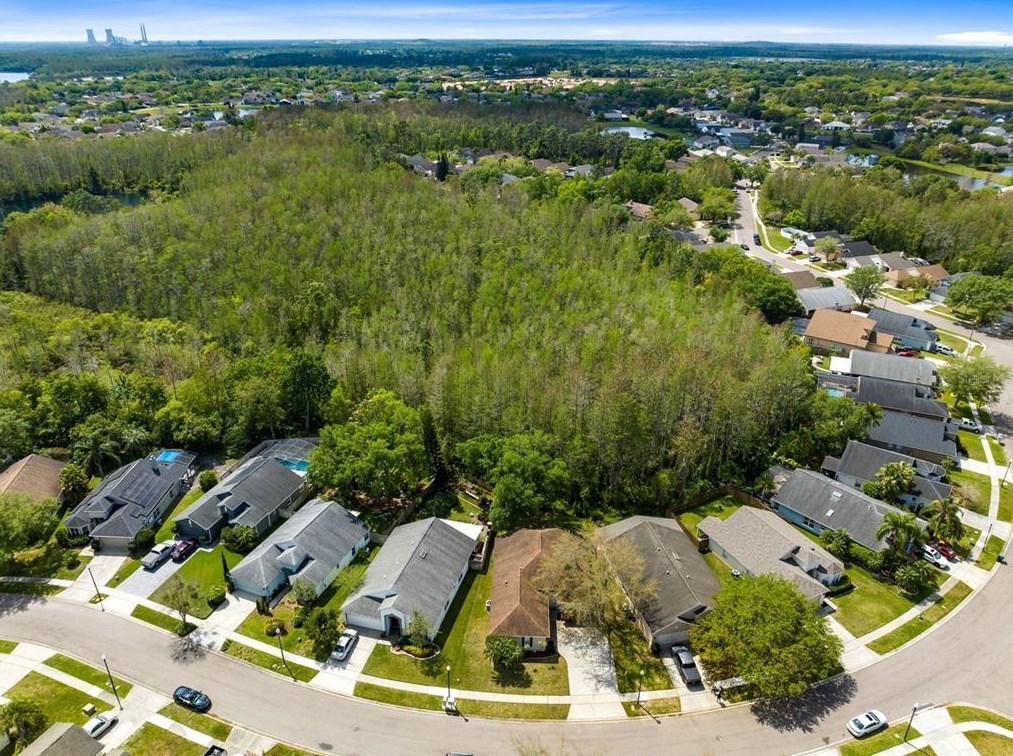 13556 Emeraldview Dr, Orlando FL  32828-8409 exterior