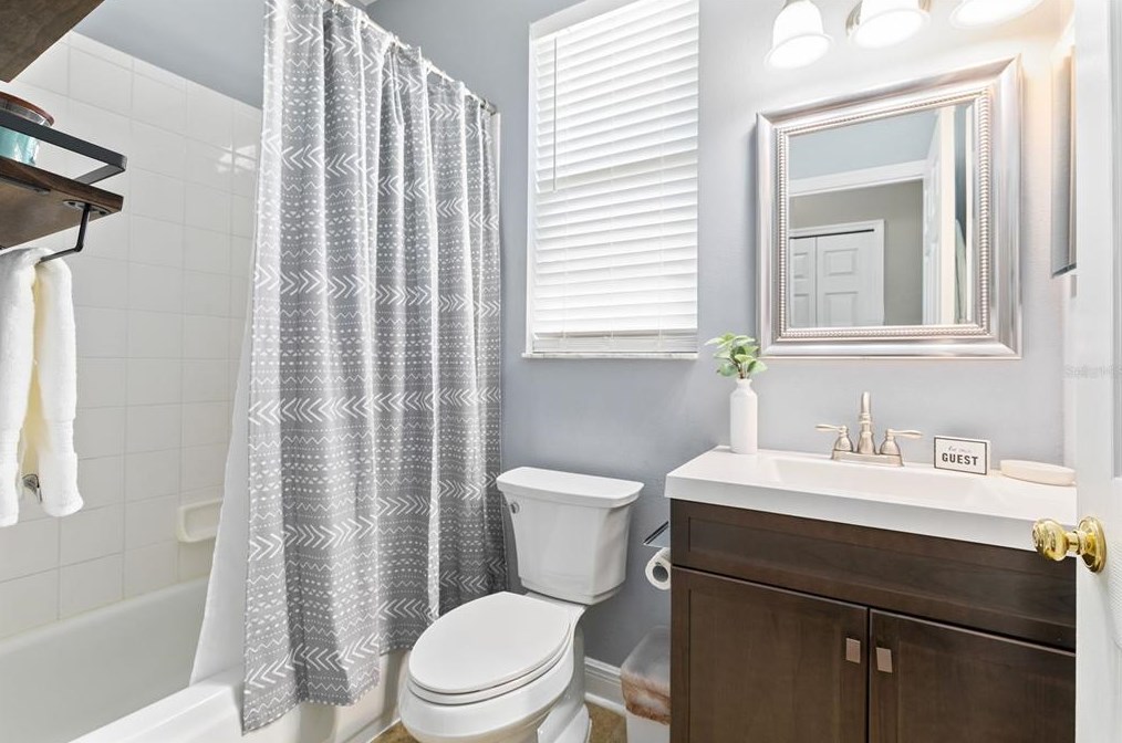 13556 Emeraldview Dr, Orlando FL  32828-8409 exterior