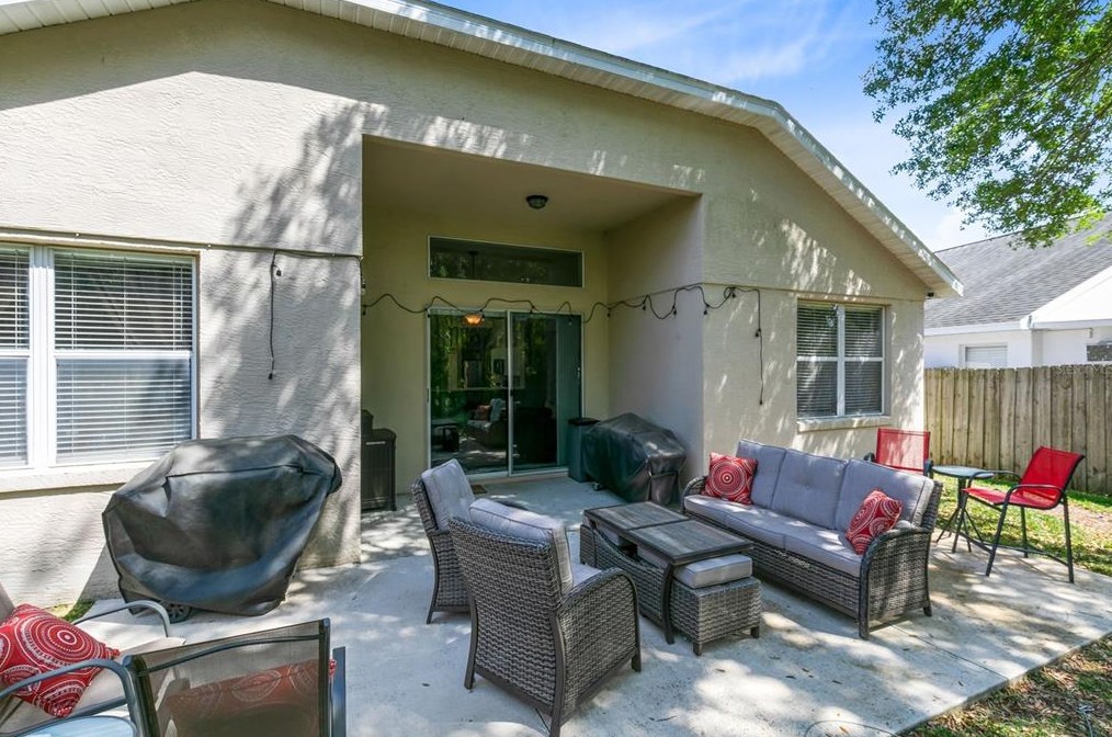 13556 Emeraldview Dr, Orlando FL  32828-8409 exterior