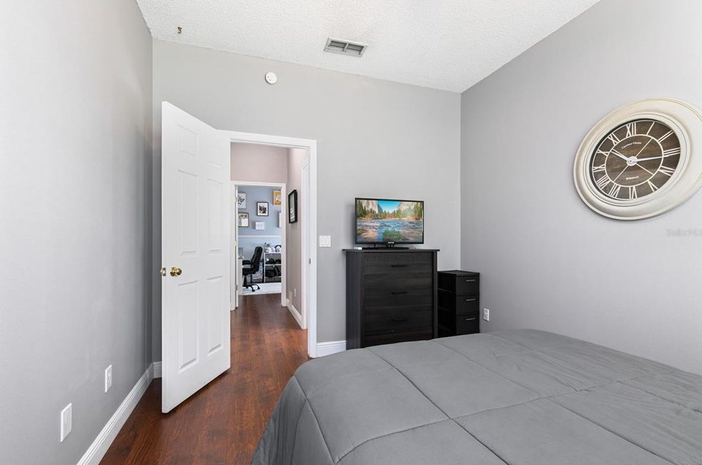 13556 Emeraldview Dr, Orlando FL  32828-8409 exterior