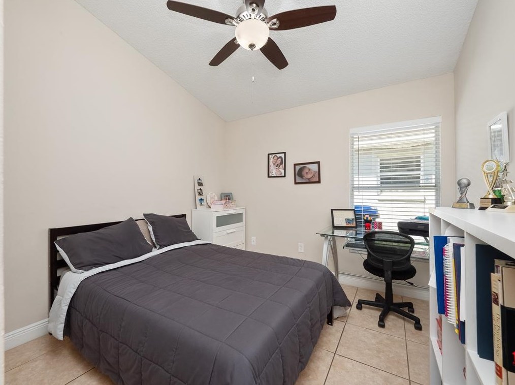 5150 Hook Hollow Cir, Orlando FL  32837-4913 exterior