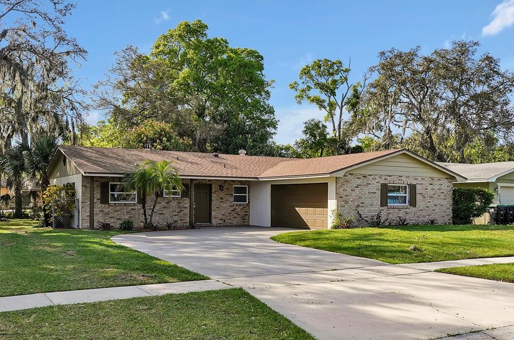4000 Pinckney Dr, Orlando, FL 32808-1820