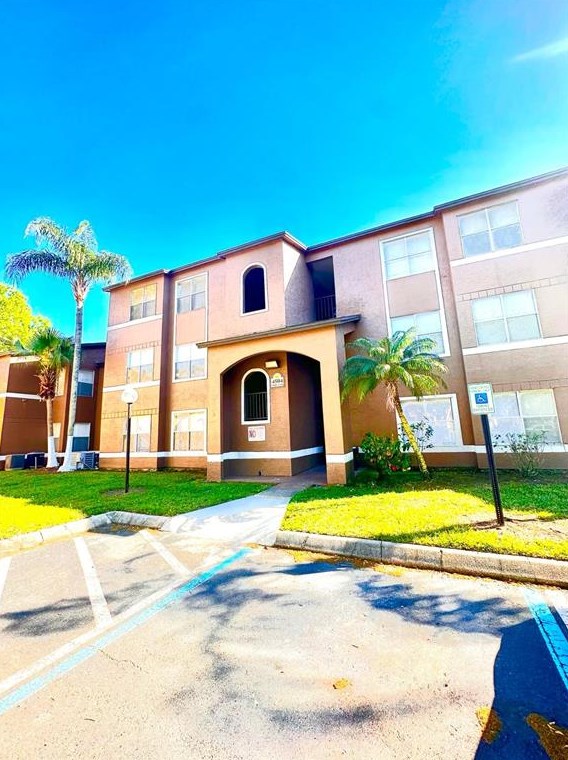 4504 Commander Dr Apt 1814, Orlando, FL 32822