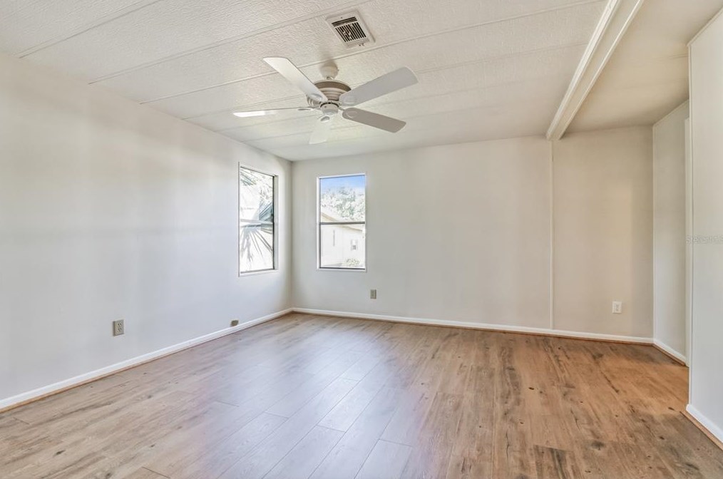 113 Winterberry Ave, Wildwood FL  34785-9251 exterior