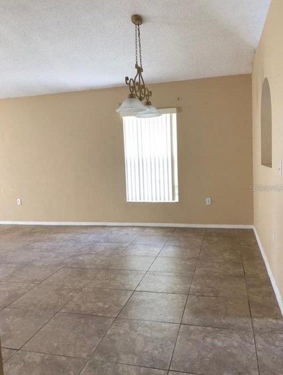 6915 Kelcher Ct, Orlando FL  32807-5096 exterior