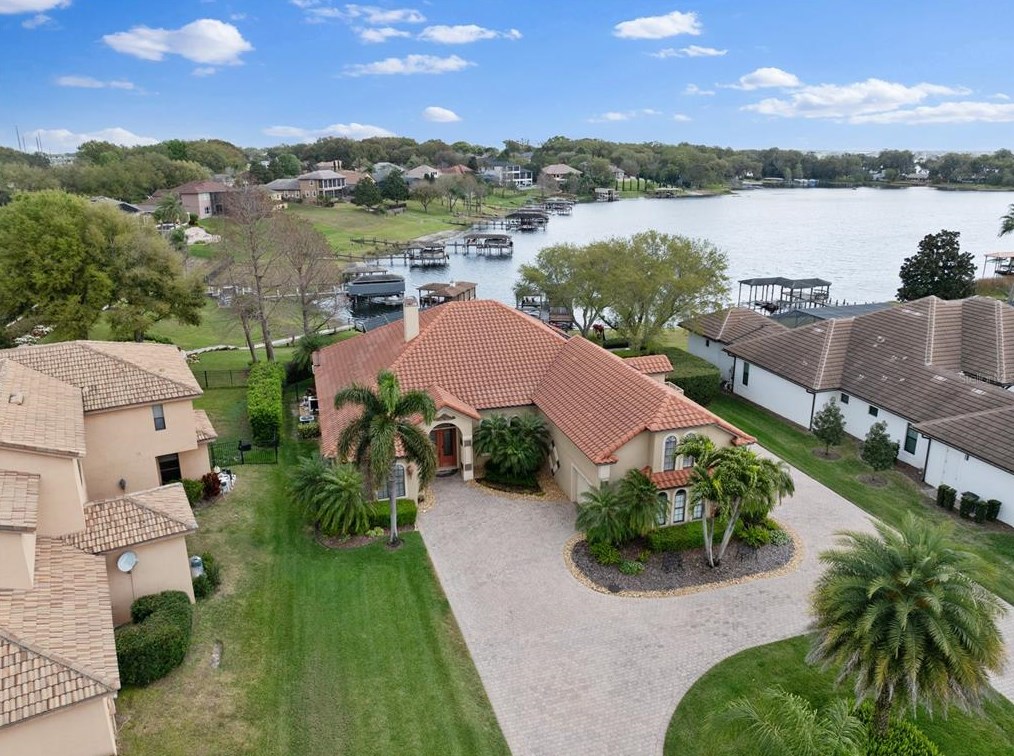812 Johns Point Dr, Winter Garden, FL 34787-8949