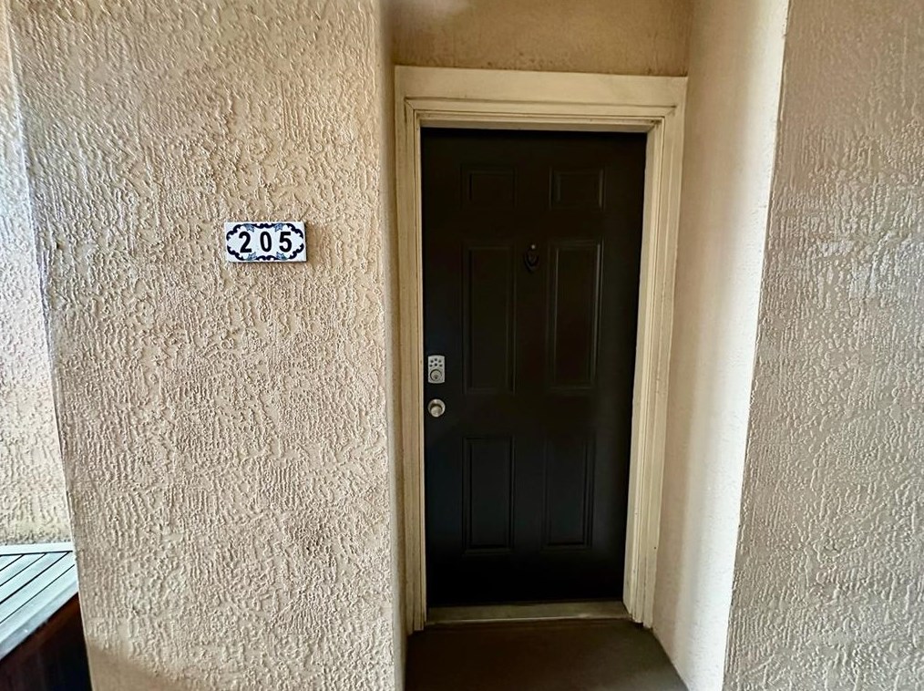 5518 Metrowest Blvd #11-205, Orlando, FL 32811
