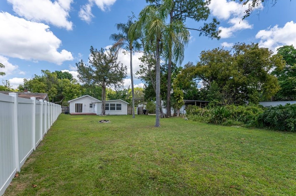 2110 Carlton Dr, Orlando FL  32806-3107 exterior