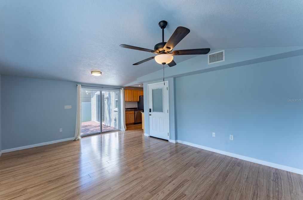 2110 Carlton Dr, Orlando FL  32806-3107 exterior