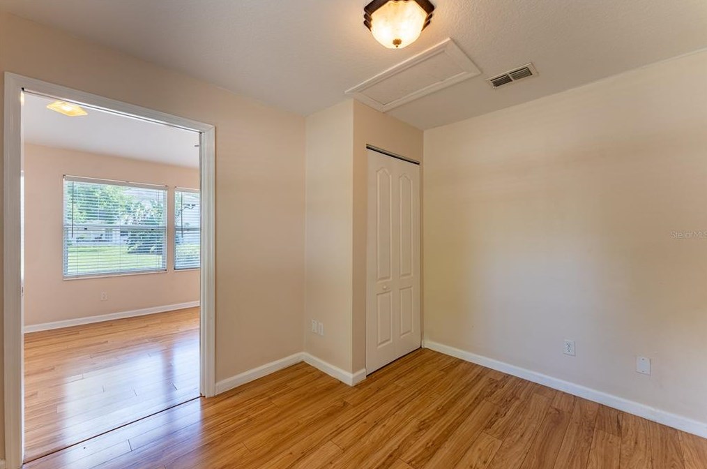 2110 Carlton Dr, Orlando FL  32806-3107 exterior