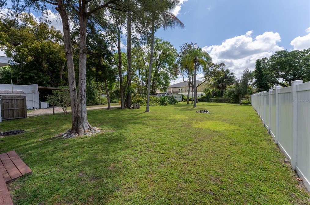 2110 Carlton Dr, Orlando FL  32806-3107 exterior