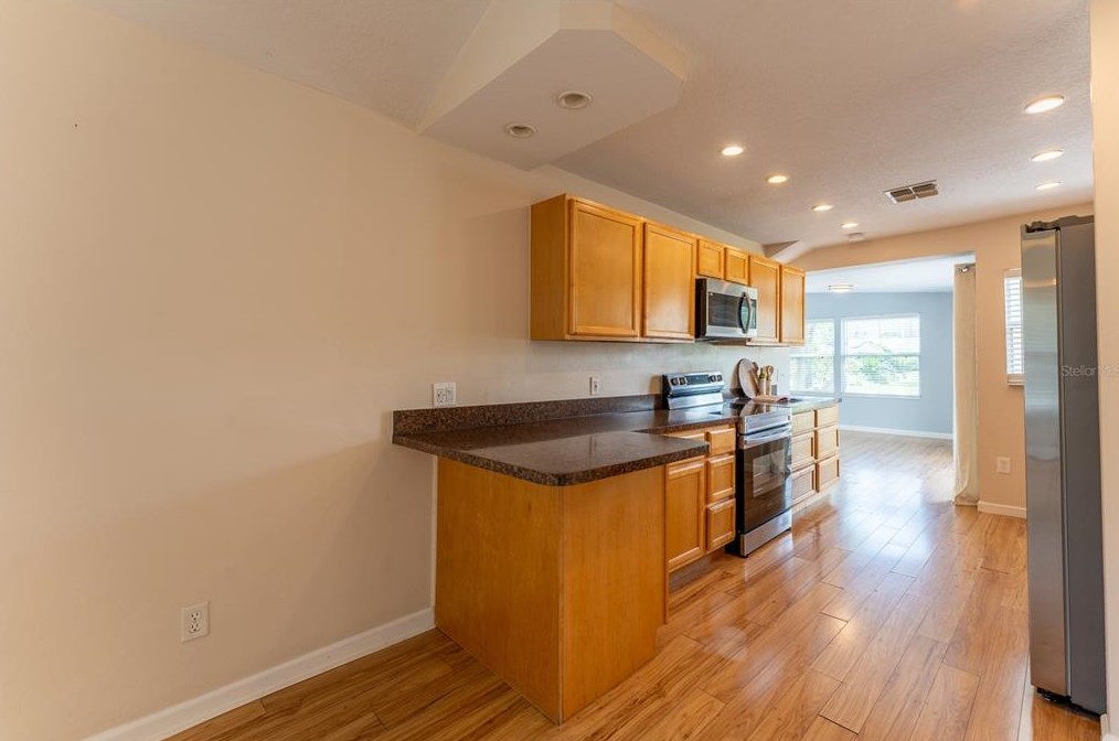 2110 Carlton Dr, Orlando FL  32806-3107 exterior