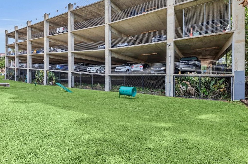 860 Orange Ave, Orlando FL 32801-1015 exterior