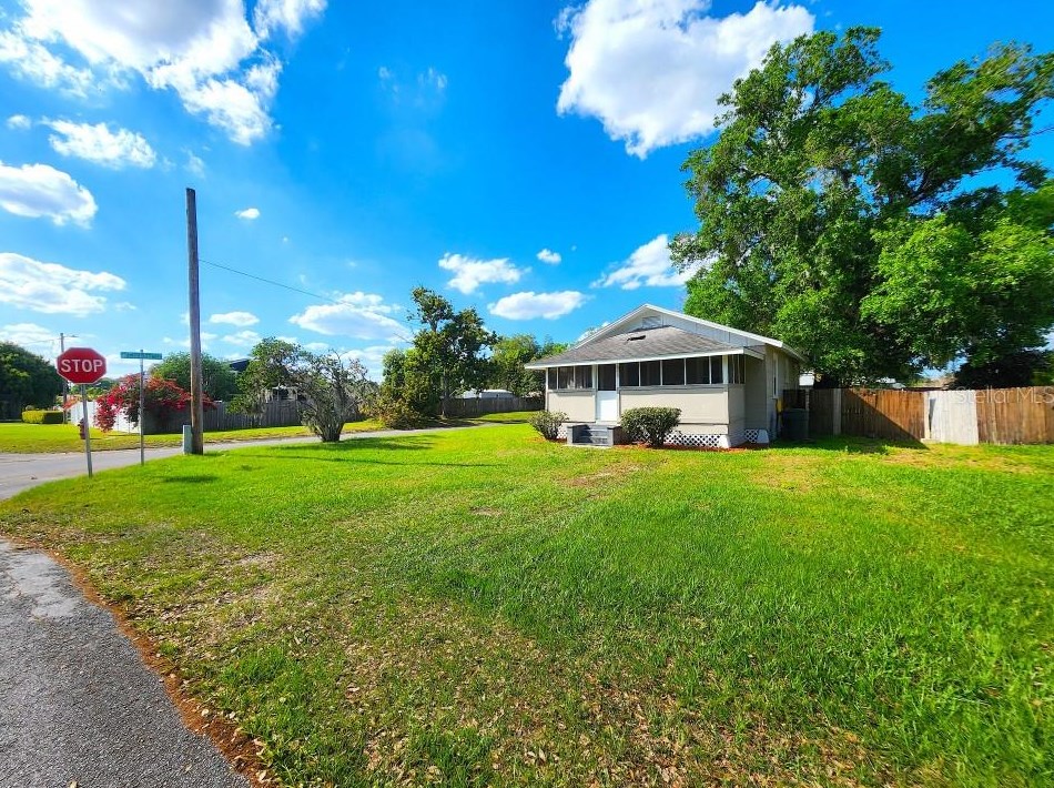 990 W Huffaker St, Bartow, FL 33830