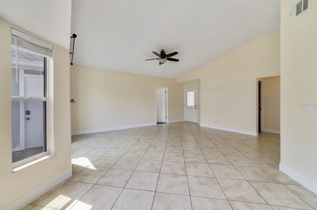 127 Riverraft Ct, Orlando, FL 32828-8902