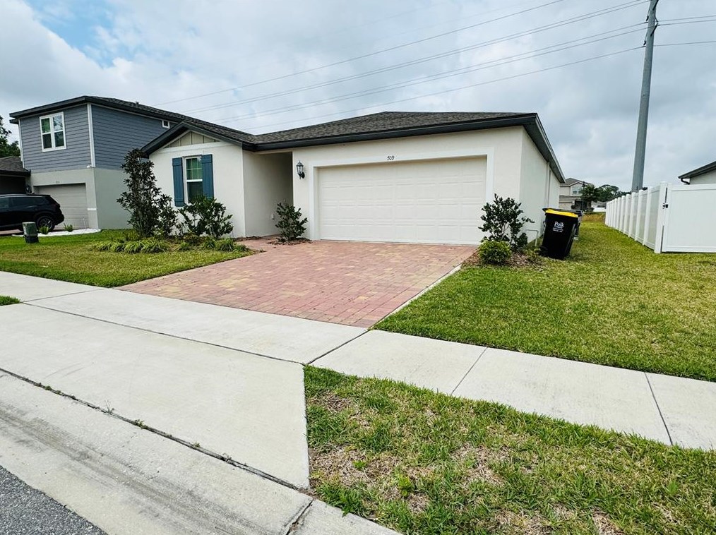 709 Alta Vista Ct, Davenport, FL 33896
