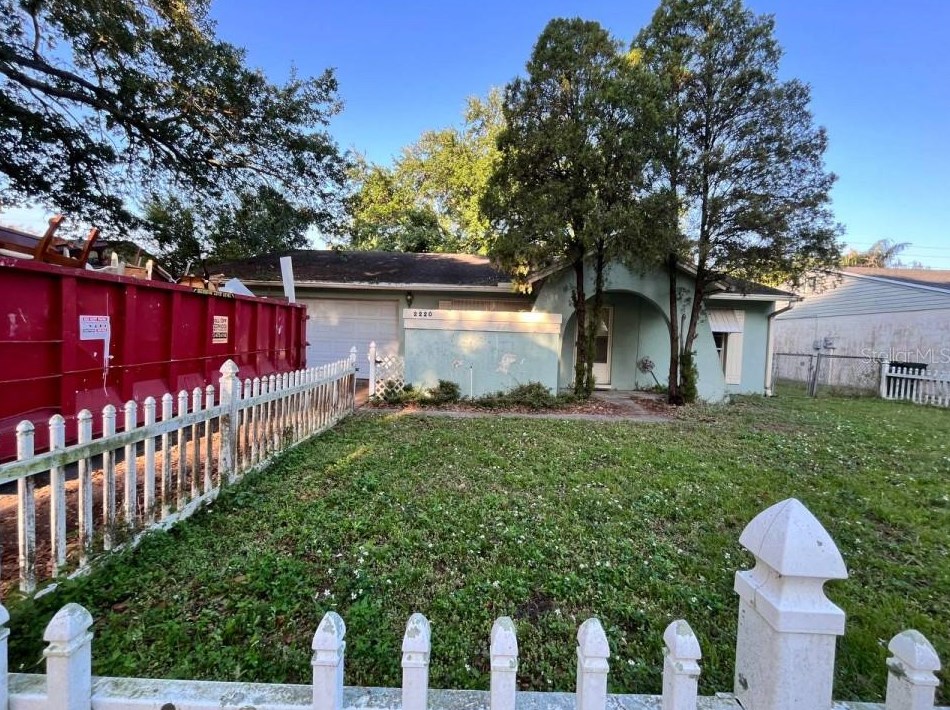 2220 Crystal Grove Ln, Lakeland, FL 33801