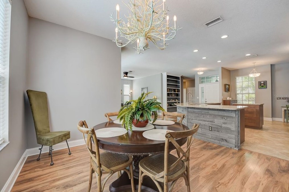 5119 44th St, Bradenton FL  34210-2972 exterior