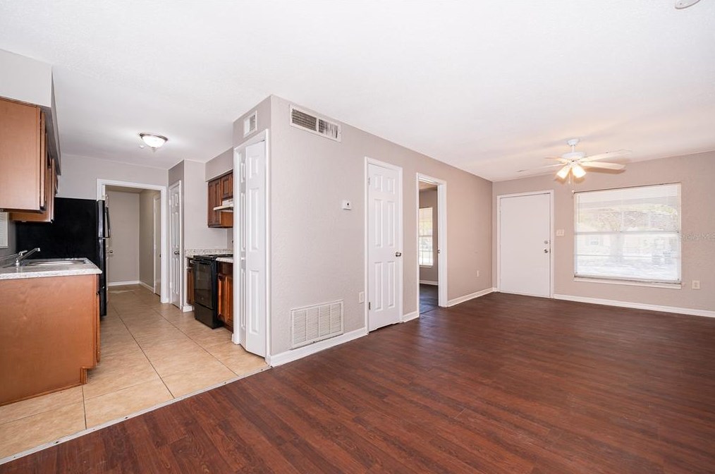 2219 Hartwell Ave, Sanford FL  32771-4255 exterior