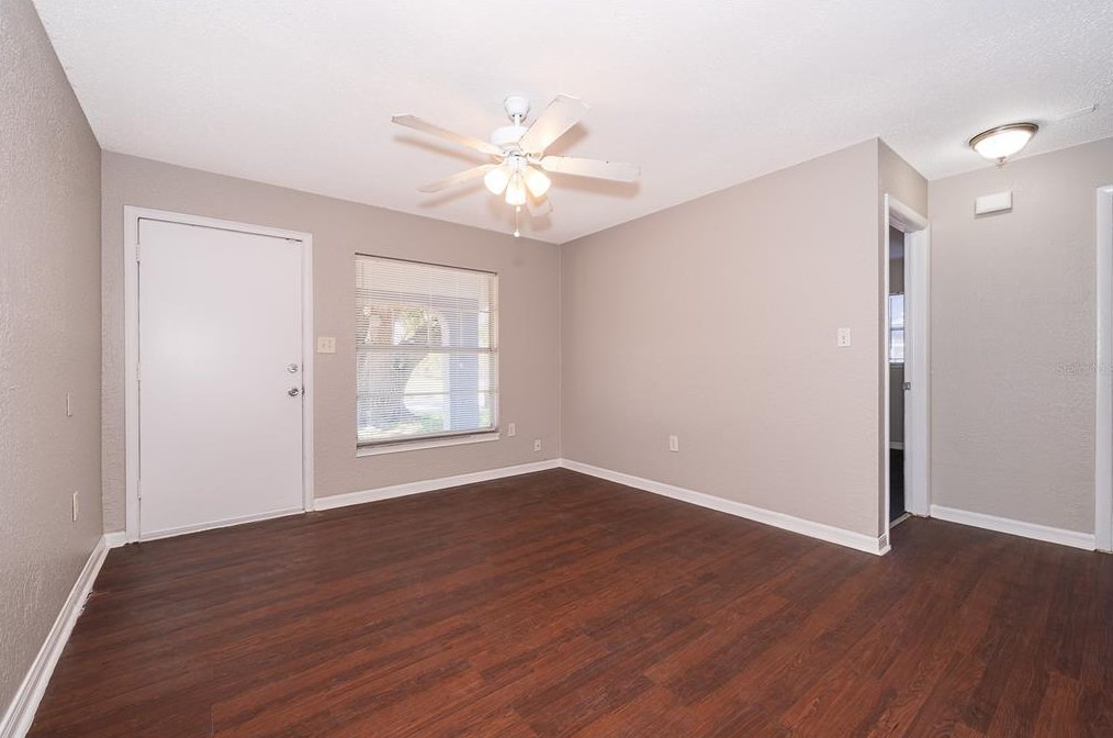 2219 Hartwell Ave, Sanford FL  32771-4255 exterior