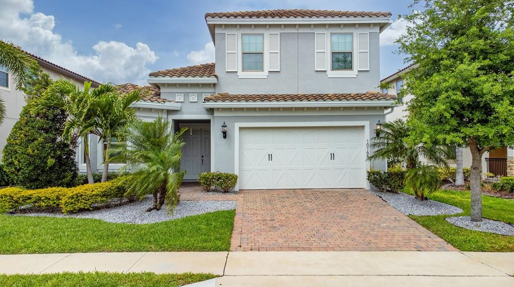 10166 Henbury St, Orlando, FL 32832