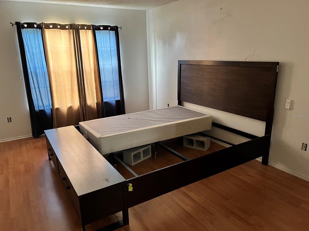 1132 Sherbrook Dr, Deltona FL  32725-3330 exterior