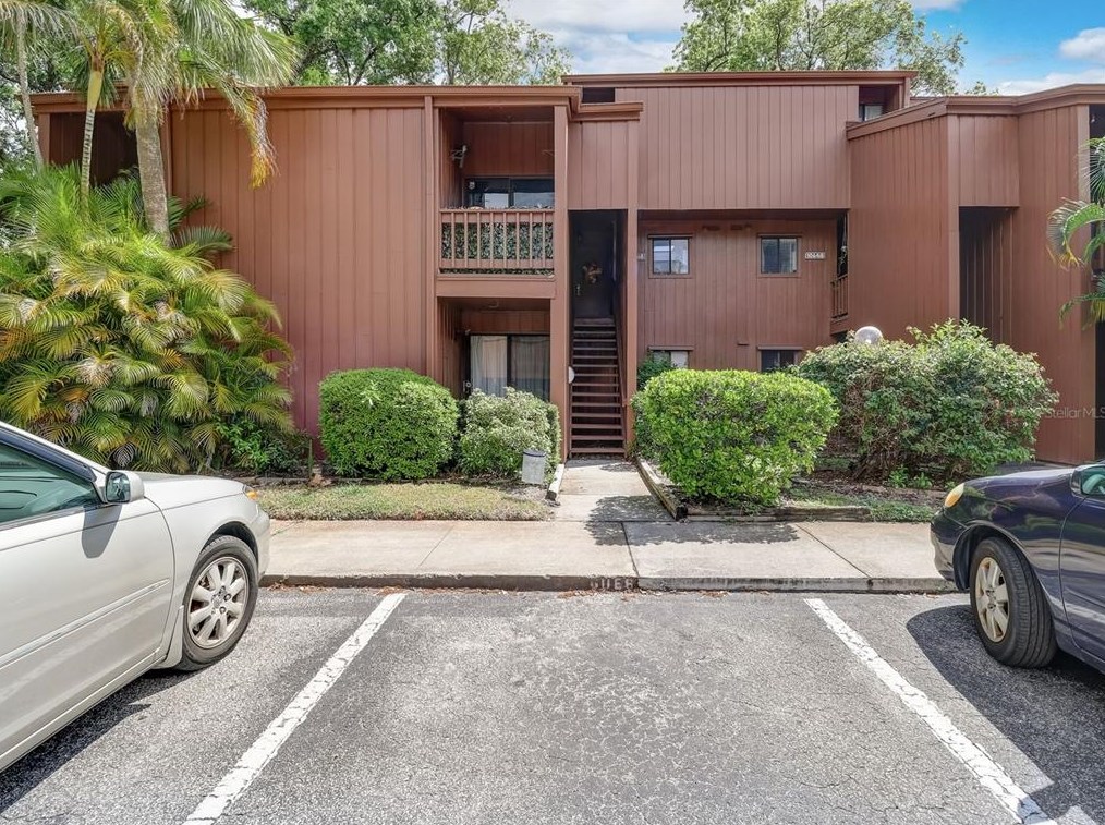 1066 Michigan St, Orlando, FL 32806-4705