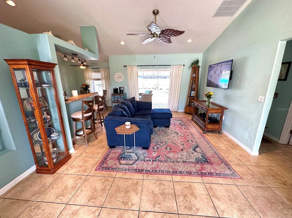 2239 Bagdad Ave, Orlando, FL 32833-3812