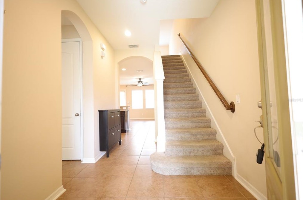 5367 Factors Walk Dr, Sanford, FL 32771