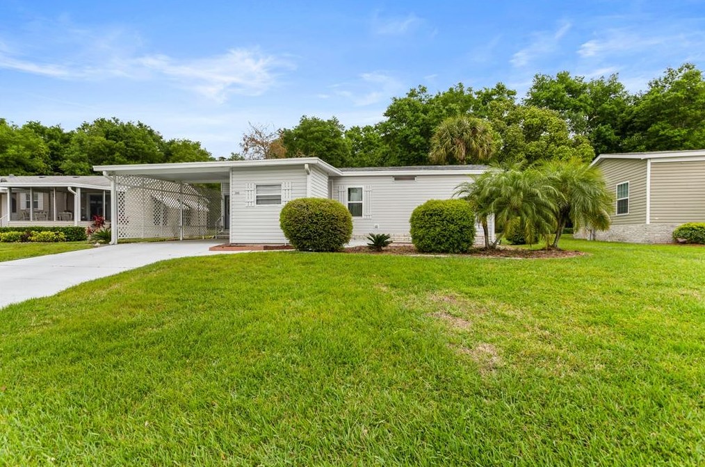 3945 Citrus Cir, Zellwood FL  32798-9632 exterior