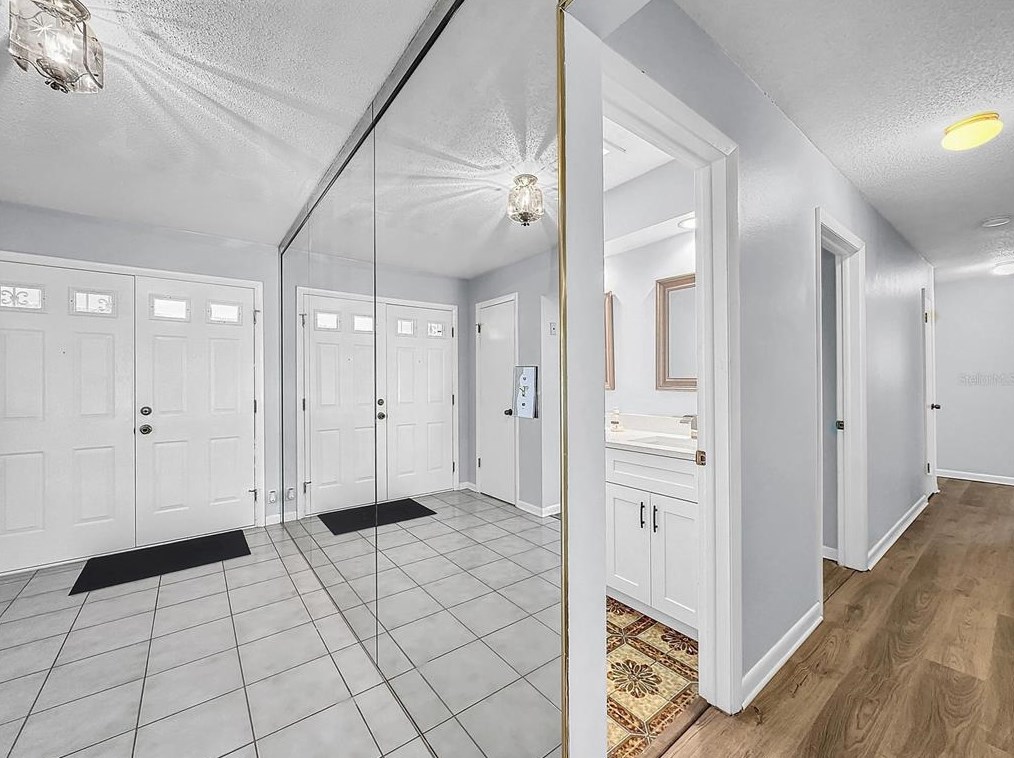 2933 Clear Way, Orlando, FL 32805-5714