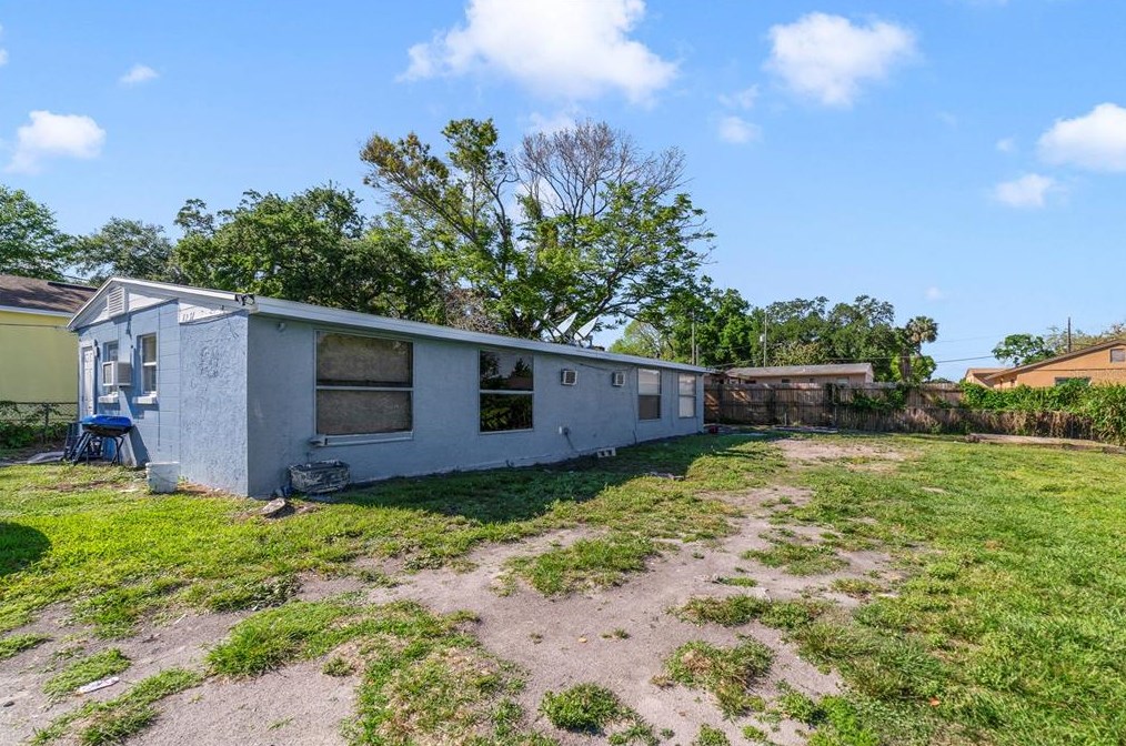 1231 19th St, Orlando, FL 32805-4655