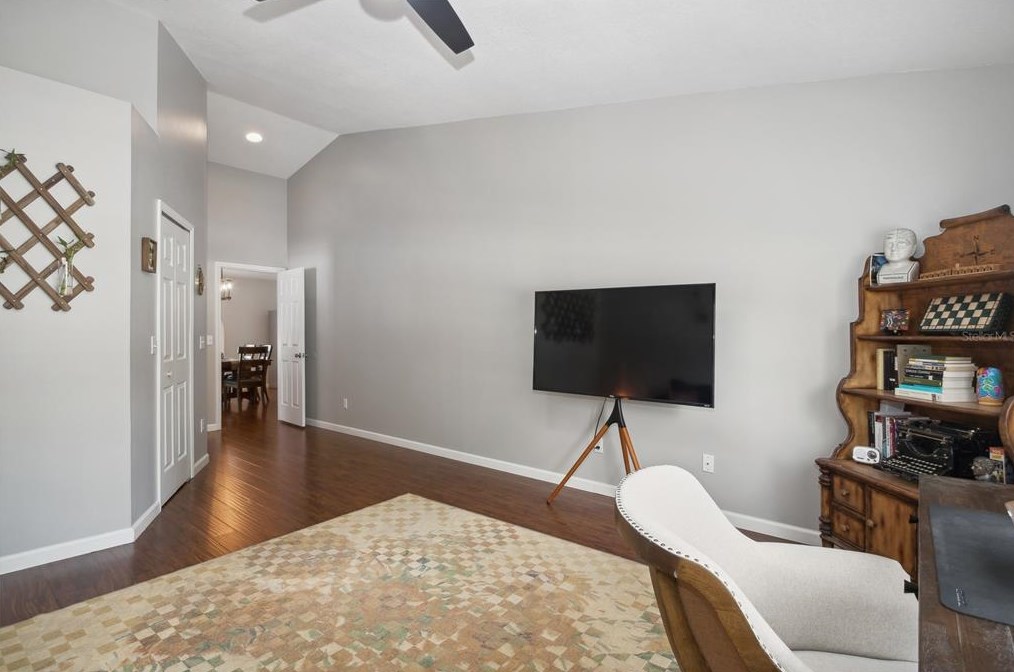 1261 Whispering Winds Ct, Apopka FL  32703-3705 exterior