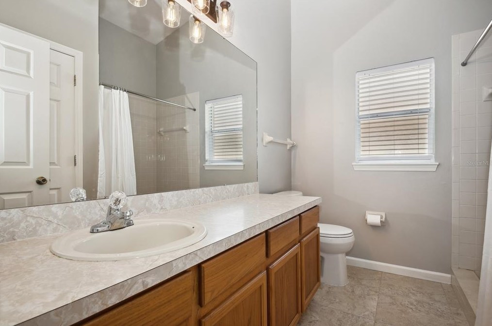 1261 Whispering Winds Ct, Apopka FL  32703-3705 exterior