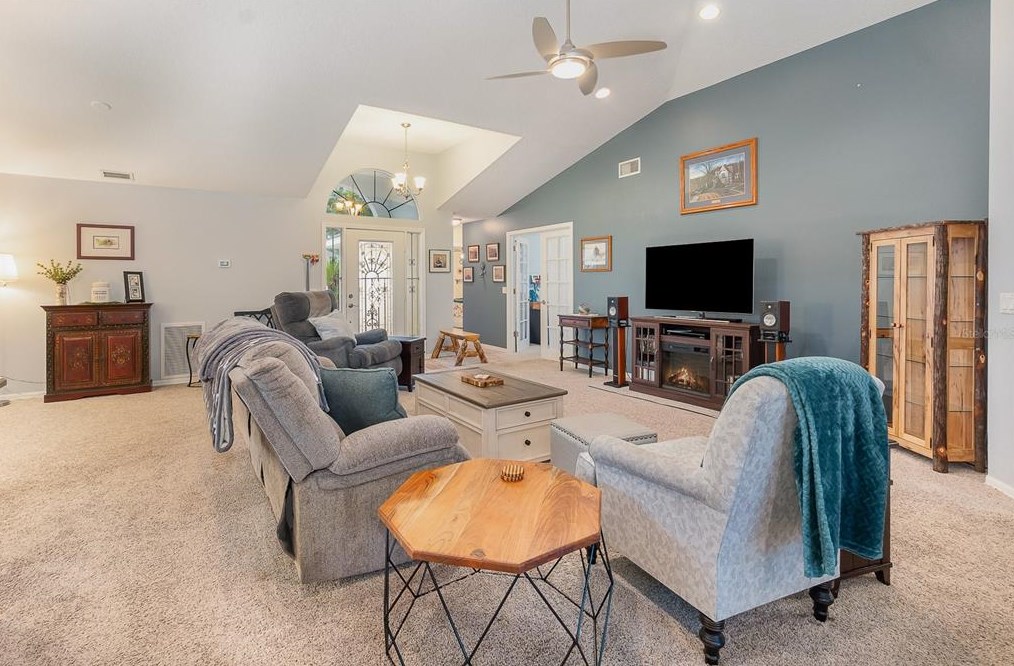 231 Juniper Way, Tavares FL  32778-5607 exterior