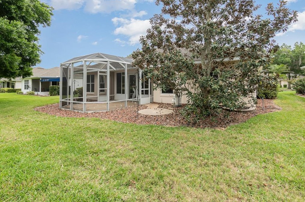 231 Juniper Way, Tavares FL  32778-5607 exterior