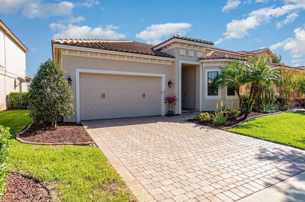 10428 Stapeley Dr, Orlando, FL 32832-6952
