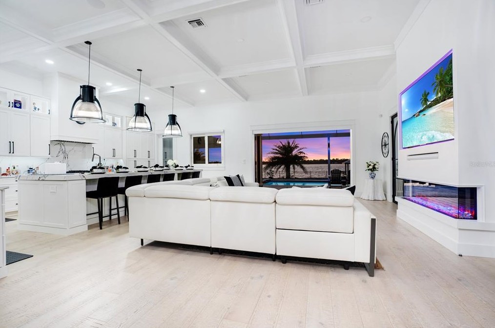 2203 Hoffner Ave, Orlando FL  32809-3533 exterior