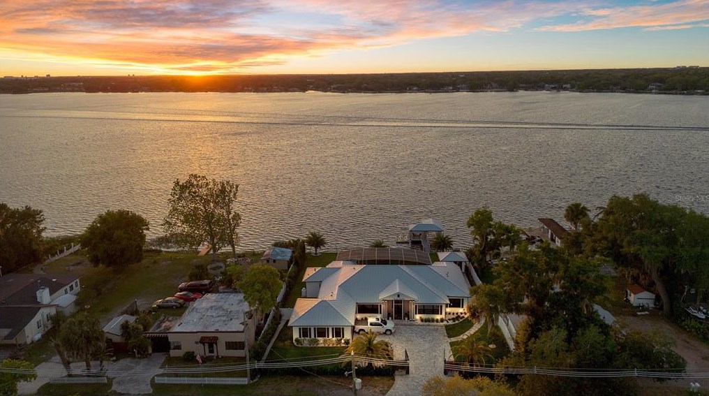 2203 Hoffner Ave, Orlando FL  32809-3533 exterior