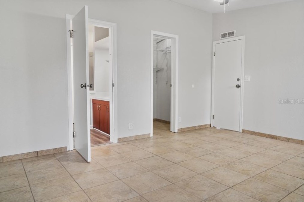 1136 Dara Cay Dr, Kissimmee FL 34741-6714 exterior