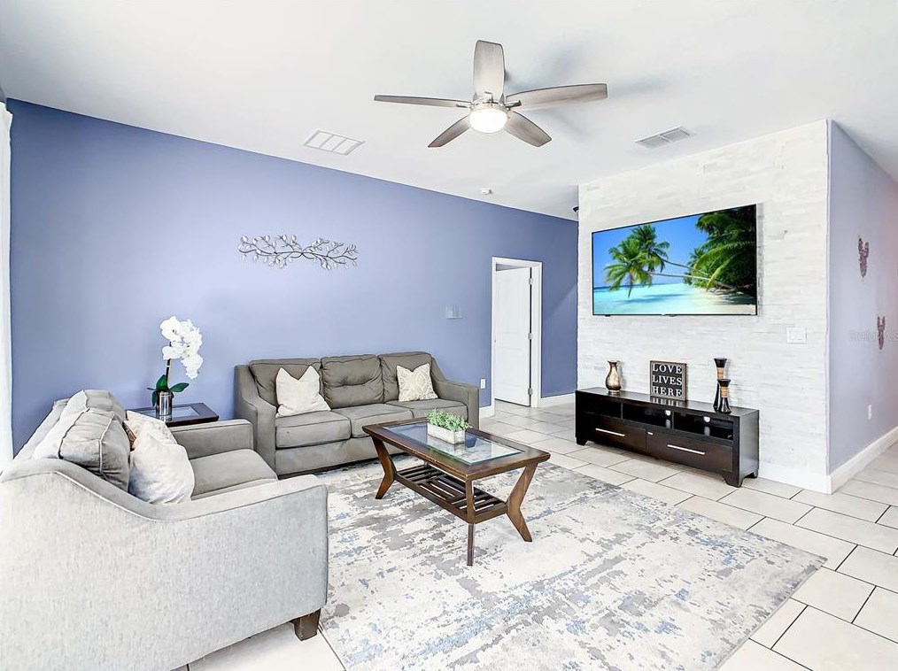 5108 Oakbourne Ave, Davenport FL  exterior