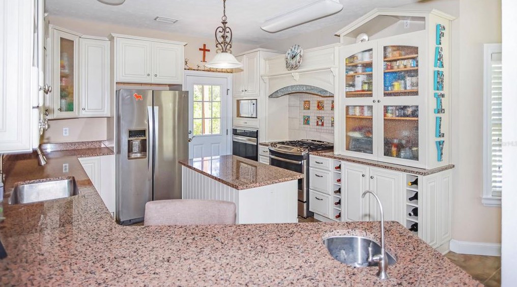 264 Boncycle Land Dr, Saint George Island, FL 32328