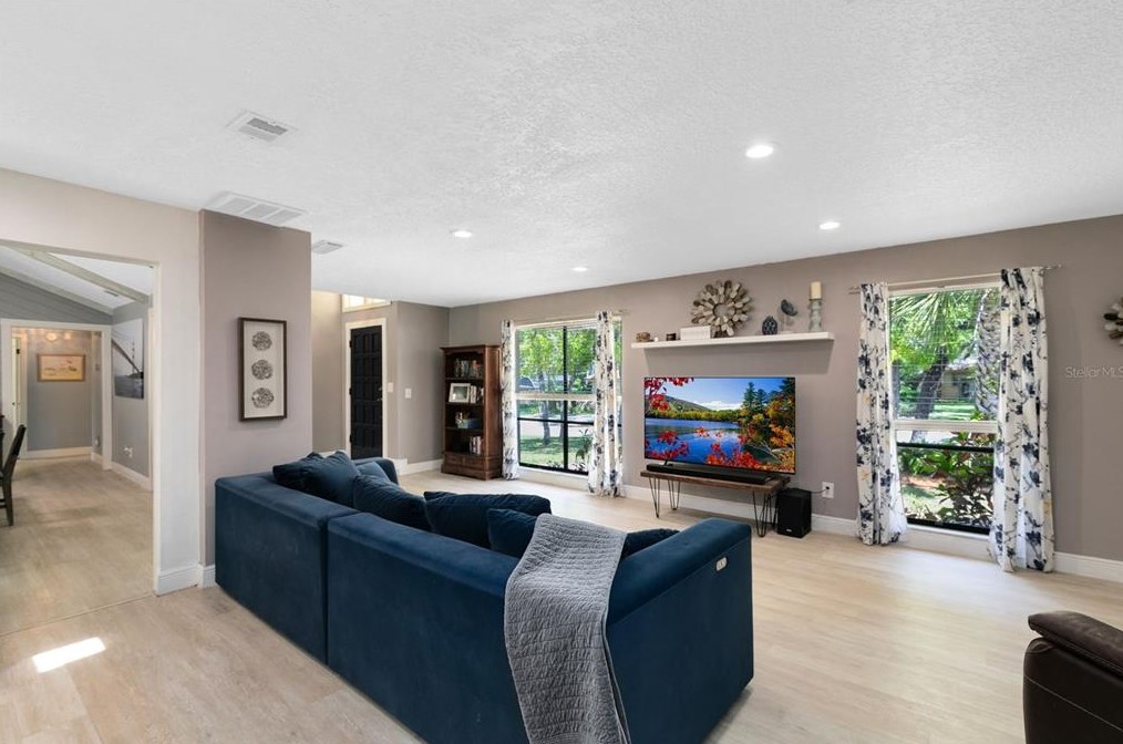 101 Magnolia Oak Dr, Longwood FL  32779-2432 exterior