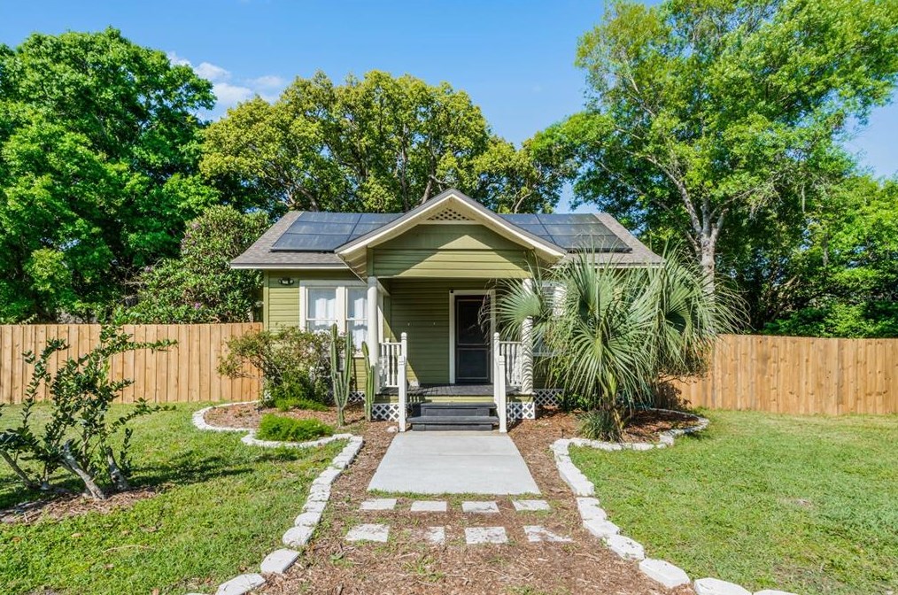 1320 Myrtle Ave, Sanford, FL 32771-3406