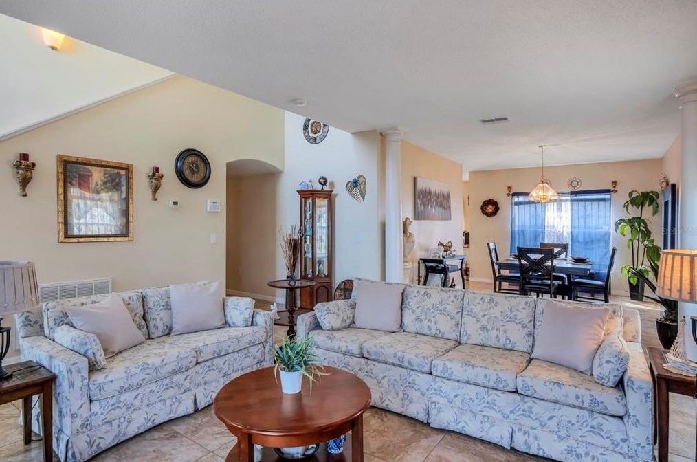 6 Flatfish Dr, Kissimmee FL  34759-4850 exterior