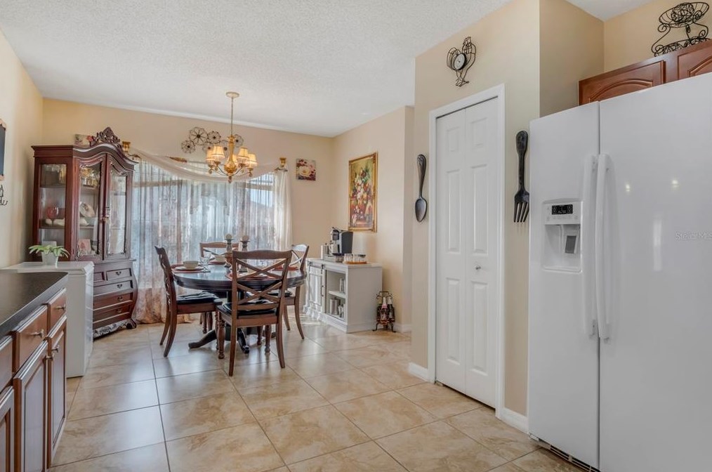 6 Flatfish Dr, Kissimmee FL  34759-4850 exterior