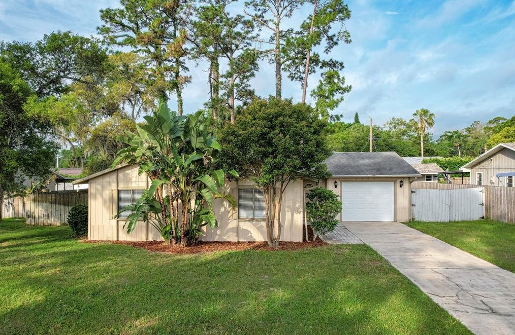 2324 Yule Tree Dr, Edgewater, FL 32141-4324