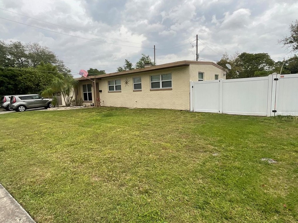 611 Yucatan Dr, Orlando, FL 32807-4341