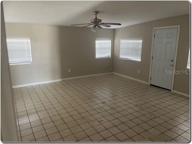 5847 Bolling Dr, Orlando FL 32808-6010 exterior